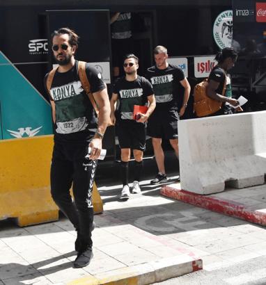 Atiker Konyaspor kafilesi Marsilya'da