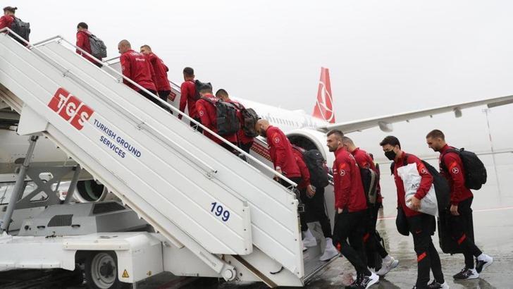 A Milli Futbol Takımı, Letonya maçı için Riga'ya gitti