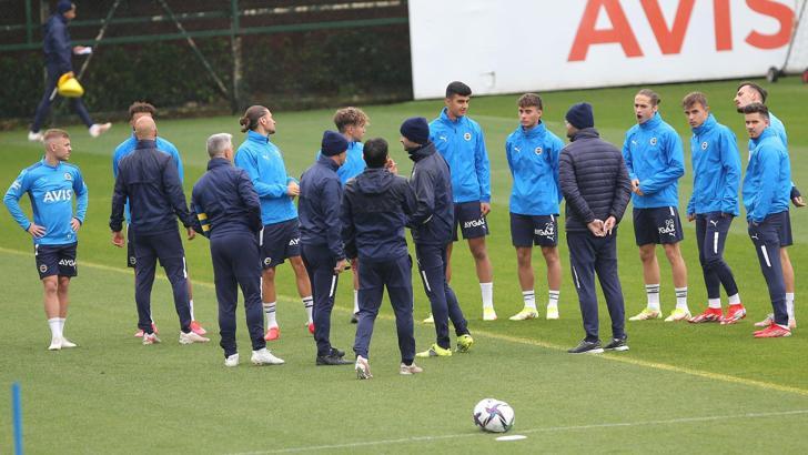 Fenerbahçe'de Trabzonspor hazırlıkları sürüyor