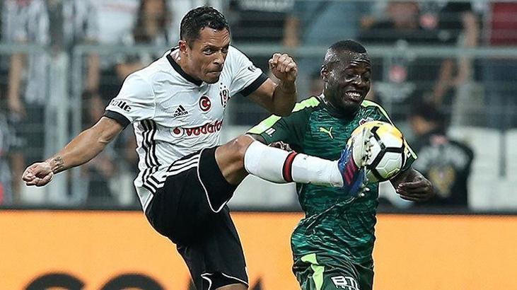 Beşiktaş'a Adriano şoku