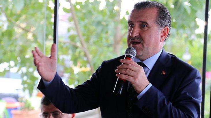 Bakan Bak'tan yıldız güreşçilere kutlama