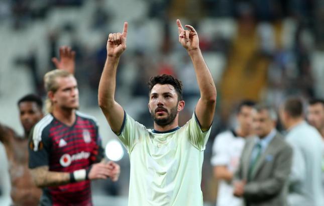 Var mı Tolgay'a 15 milyon veren!