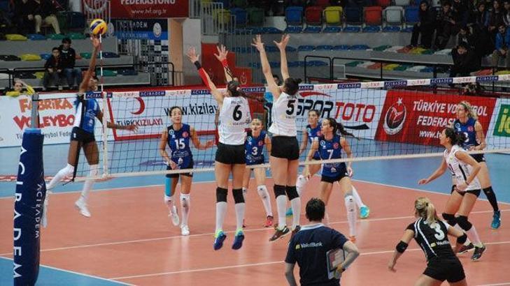 VakıfBank yoluna kayıpsız devam etti: 3-1