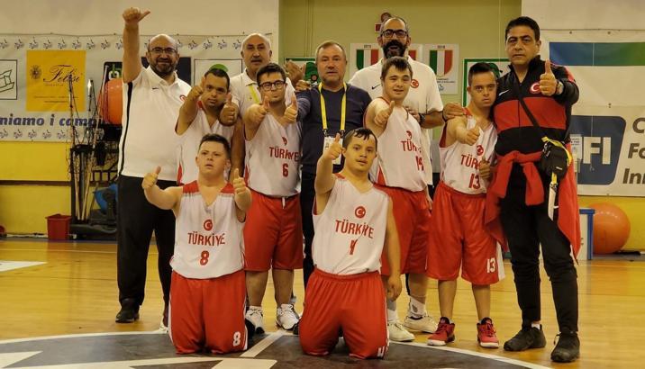 Down Sendrom basketbolcular, İtalya'yı 14-10 yenerek 2'de 2 yaptı!