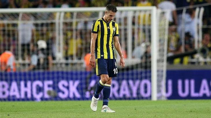 Van Persie'nin tedavisi hemen başladı