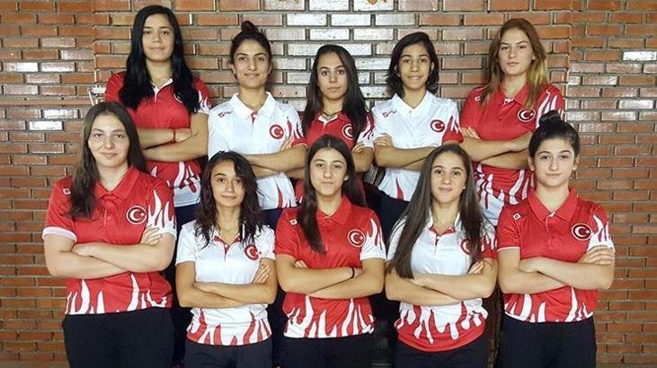 Yıldız milli güreşçiler, dünya arenasına çıkıyor