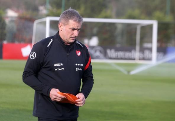 Stefan Kuntz'dan A Milli Takım'a yeni sistem 4-3-3