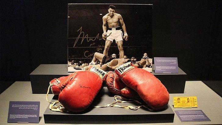 Muhammed Ali'nin çizimleri yaklaşık 1 milyon dolara satıldı