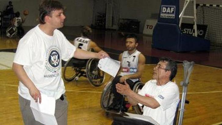 Cezmi Özcan yuvaya döndü