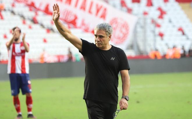Son dakika! Antalyaspor'da Ersun Yanal dönemi sona erdi