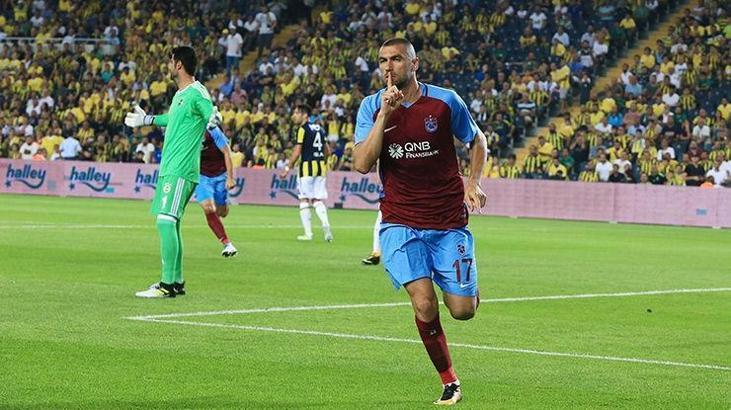 Burak Yılmaz, Trabzonspor ile 61. golünü Fenerbahçe'ye attı