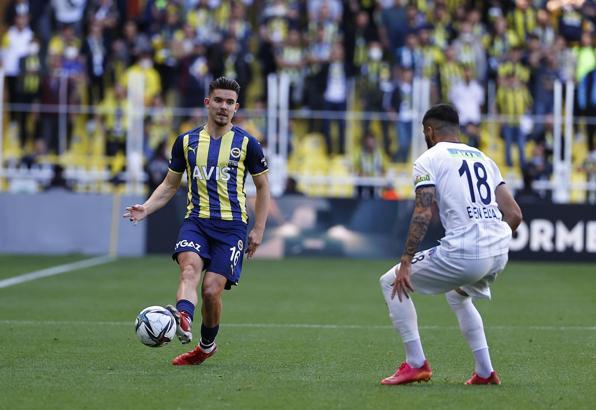 Fenerbahçe'de Ferdi Kadıoğlu parlıyor