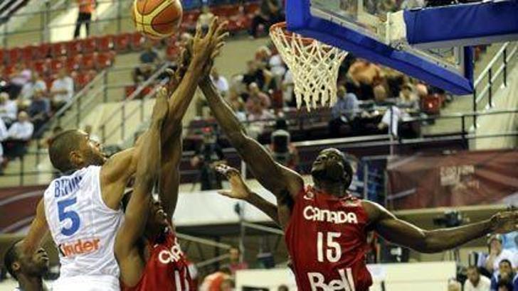 Fransa 3'te 3 yaptı: 68-63