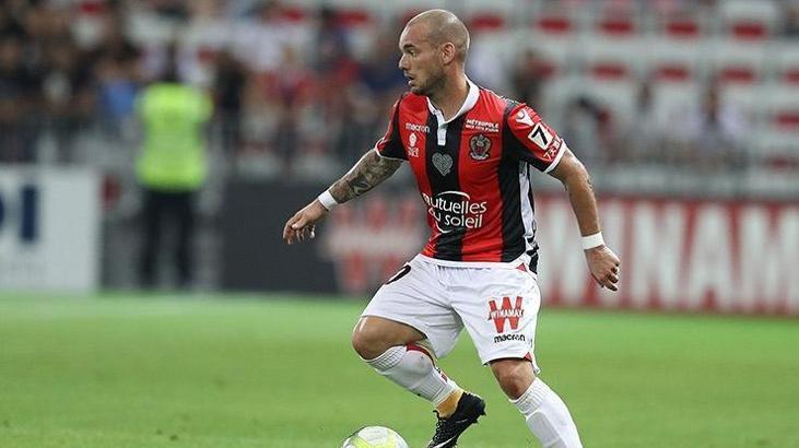 Sneijder, Nice formasıyla ilk maçına çıktı