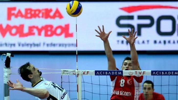 Halkbank'ın rakibi, Hypo Tirol