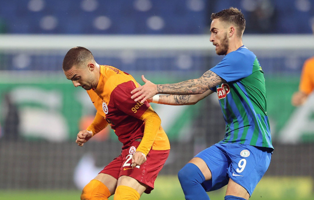 Çaykur Rizespor-Galatasaray maçında Berkan Kutlu'ya kırmızı kart