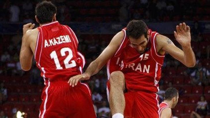 İran'dan ilk zafer: 71-58