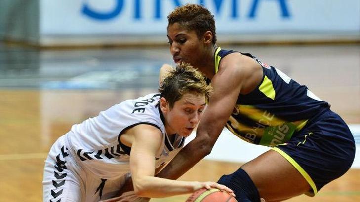 Fenerbahçe, kadınlarda da güldü: 72-56