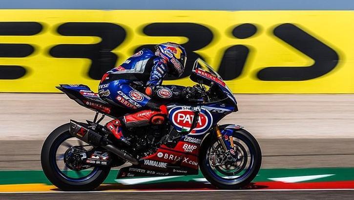 Milli motosikletçi Toprak Razgatlıoğlu, Superpole yarışında 6'ncı oldu