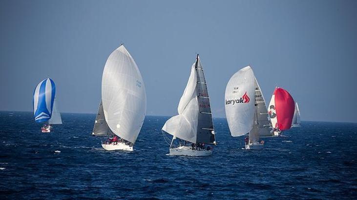 Çeşme'de yelkenler çocuklar için açıldı