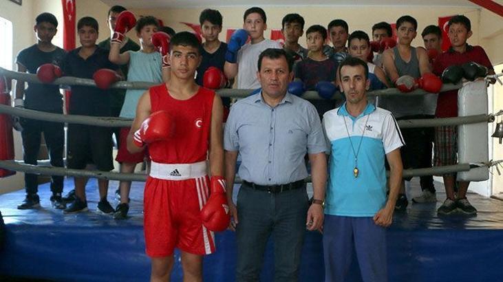 Babasının izinde madalyaları topluyor