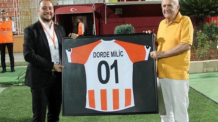 Adanaspor'dan Dorde Miliç'e plaket