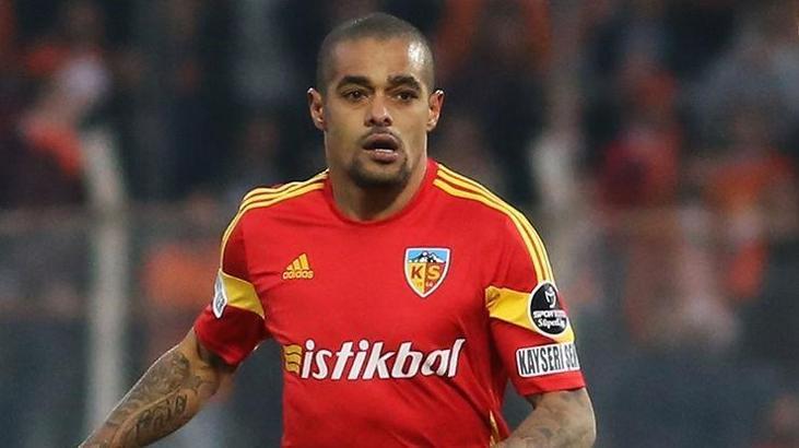 Rıza Çalımbay gözünü Welliton'a dikti