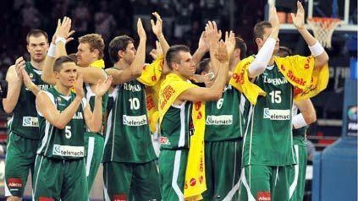 Slovenya rahat kazandı: 56-80