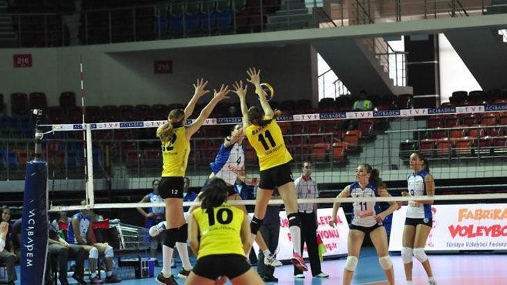 VakıfBank kaldığı yerden: 3-1