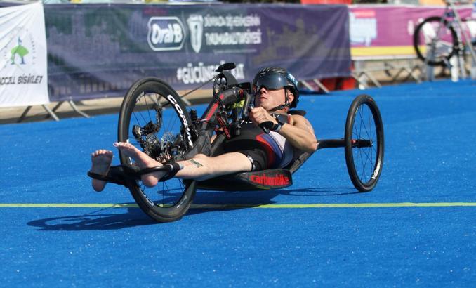 Alanya'da triatlon heyecanı sürüyor