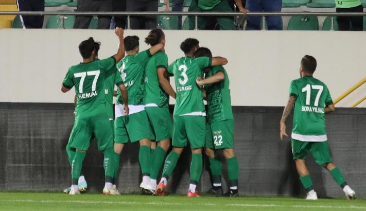 Akhisarspor 3'te 3 için Tarsus deplasmanında