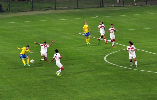 Türkiye U17 kadın milliler, Romanya ile 2-2 berabere kaldı