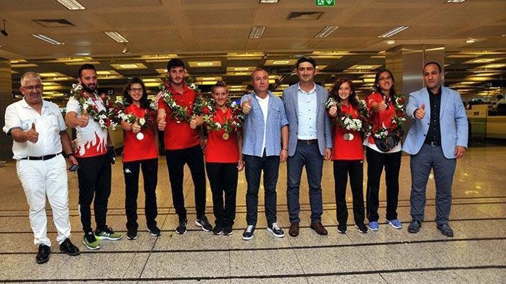 Özel Sporcular yurda döndü