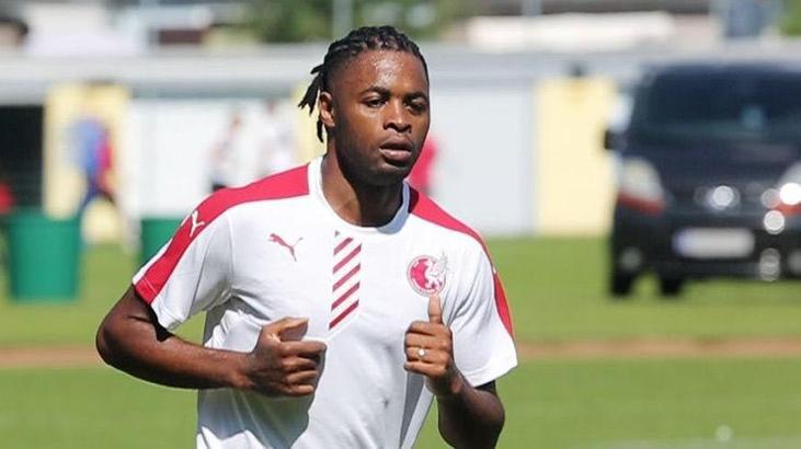 Antalyaspor'dan Alex Song sürprizi!