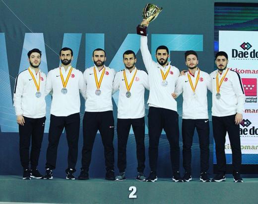 Millilerden Dünya Karate Şampiyonası'nda 6 madalya