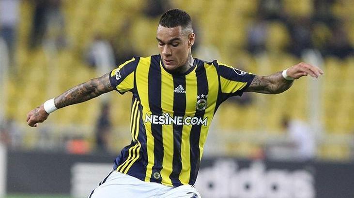 Fenerbahçe'de Gregory van der Wiel affedildi!