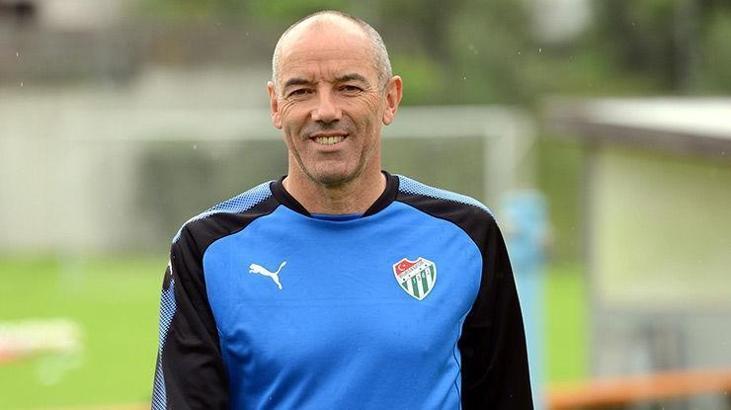 Bursaspor'da 4 futbolcuyla yollar ayrılıyor