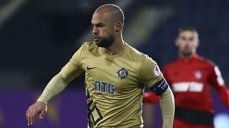 Osmanlıspor'da Erdal Kılıçaslan futbolu bıraktı