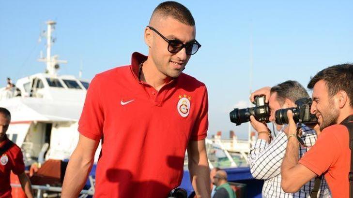 Burak'a yeni sevgili