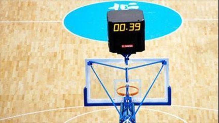 FIBA hakemleri belirledi