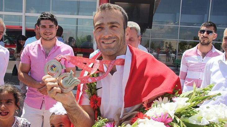 Erkan Esenboğa: İki oğluma iki altın madalya getirdim