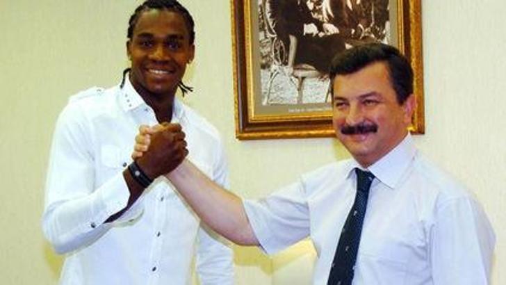 Manucho en sonunda...