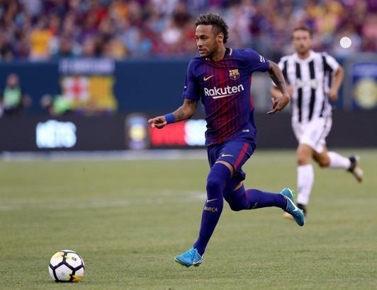 Neymar, Barcelona'da kalıyor