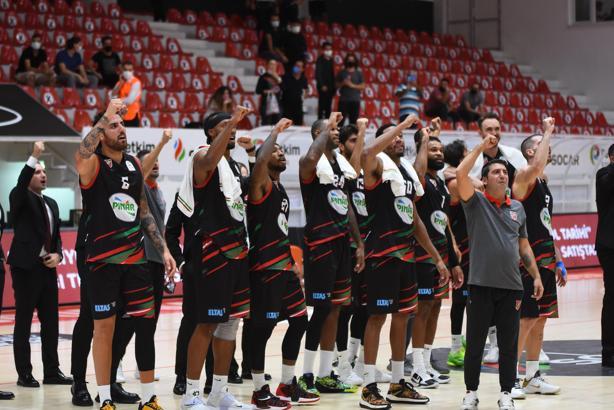 Pınar Karşıyaka kaldığı yerden devam ediyor