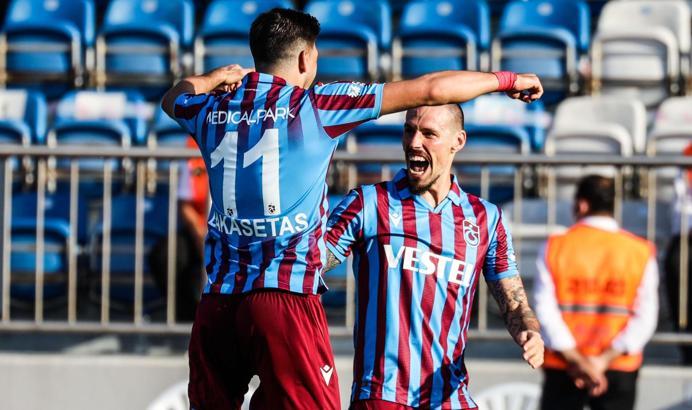 Trabzonspor'da gözler Hamsik ve Bakasetas'ta