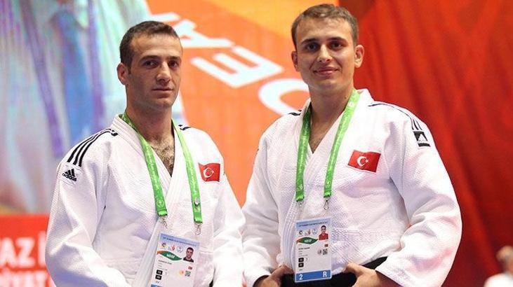 Altın madalya, Cumhurbaşkanı ve 15 Temmuz şehitlerine armağan