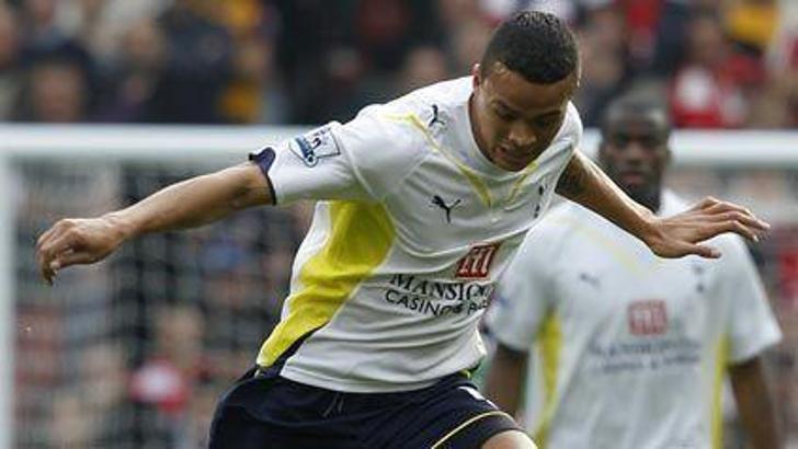 Jermaine Jenas için dev rekabet