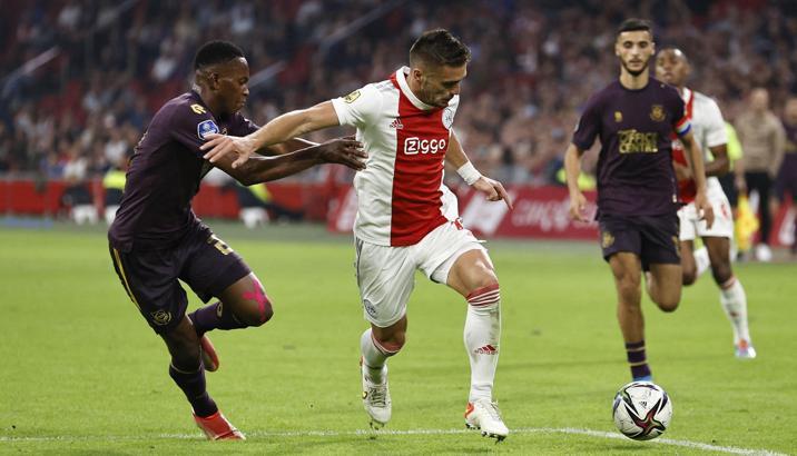 Beşiktaş'ın rakibi Ajax, Groningen'i rahat geçti