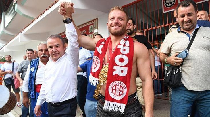 İsmail Balaban: 3 defa kazanıp altın kemerin ebedi sahibi olacağım