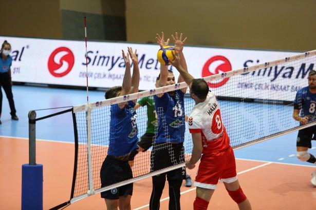 Ziraat Bankkart-Bursa Büyükşehir Belediyespor maç sonucu: 3-1